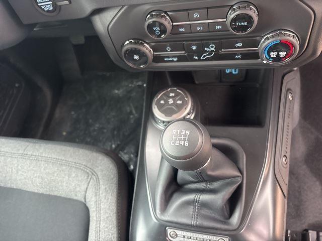 2025 Ford Bronco 4-Door Base - Photo 29