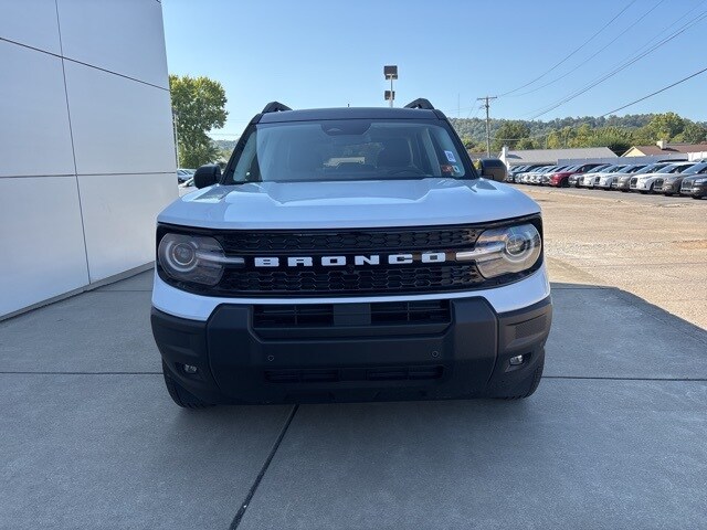 2025 Ford Bronco Sport Outer Banks photo 2
