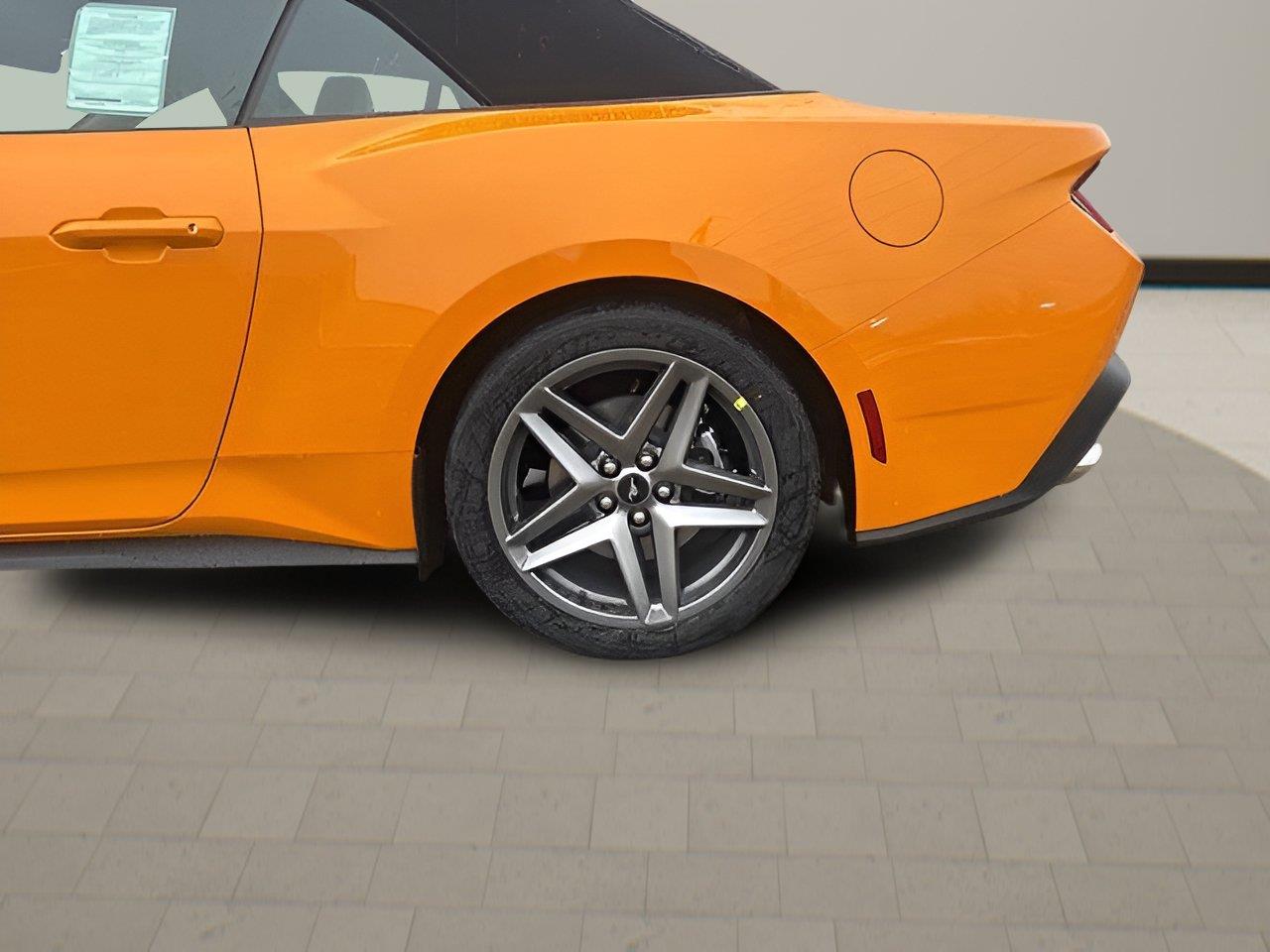 2026 Ford Mustang EcoBoost Premium Convertible - Photo 21