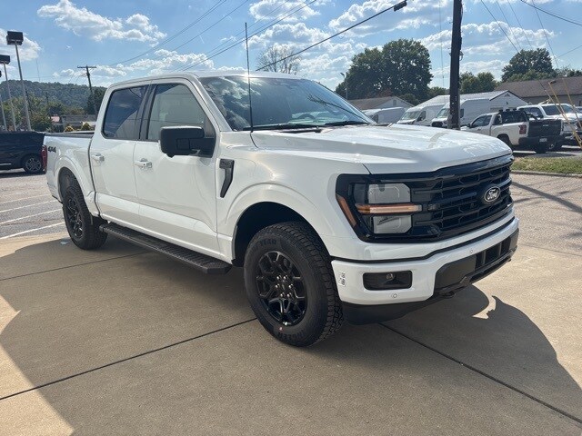 2025 Ford F-150 XLT photo 3