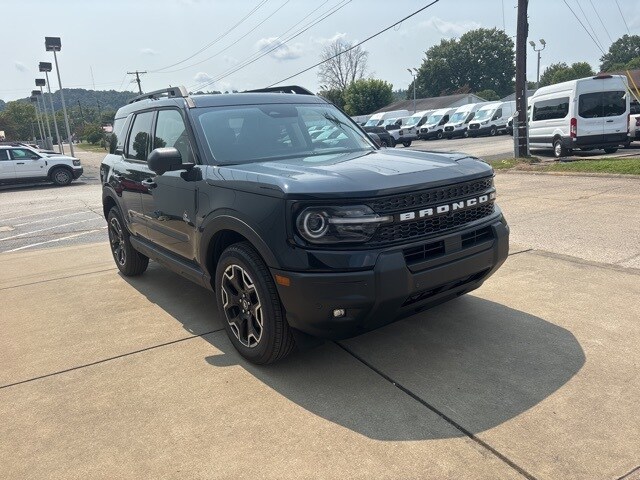 2025 Ford Bronco Sport Outer Banks photo 3