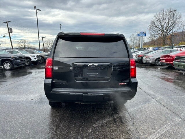 2020 Chevrolet Tahoe Premier photo 2
