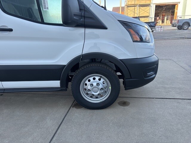 2026 Ford Transit photo 4