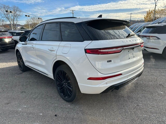 2023 Lincoln Corsair Reserve photo 4