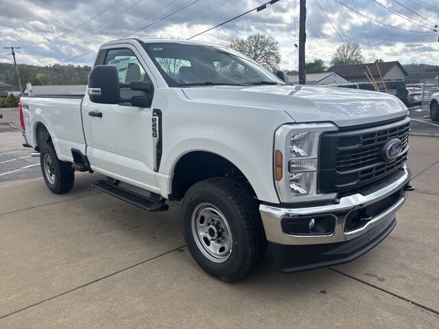 2025 Ford F-250 XL photo 3