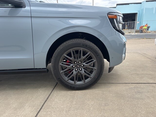 2025 Ford Expedition Platinum photo 4