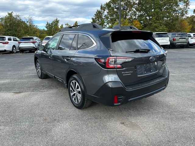 2021 Subaru Outback Premium photo 3