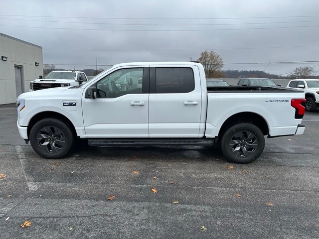 2025 Ford F-150 Lightning photo 2