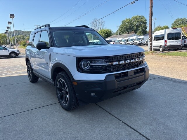2025 Ford Bronco Sport Outer Banks photo 3