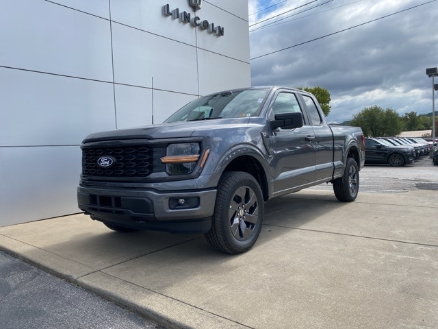 2025 Ford F-150 STX's photo