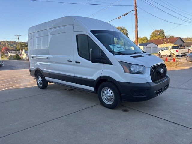 2026 Ford Transit photo 3