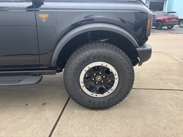 2025 Ford Bronco Badlands photo 4