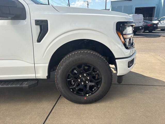 2025 Ford F-150 XLT photo 4