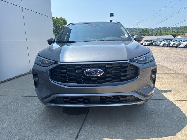 2025 Ford Escape Hybrid ST-Line Elite photo 2