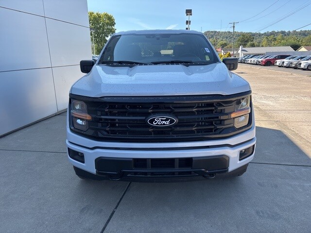 2025 Ford F-150 XLT photo 2