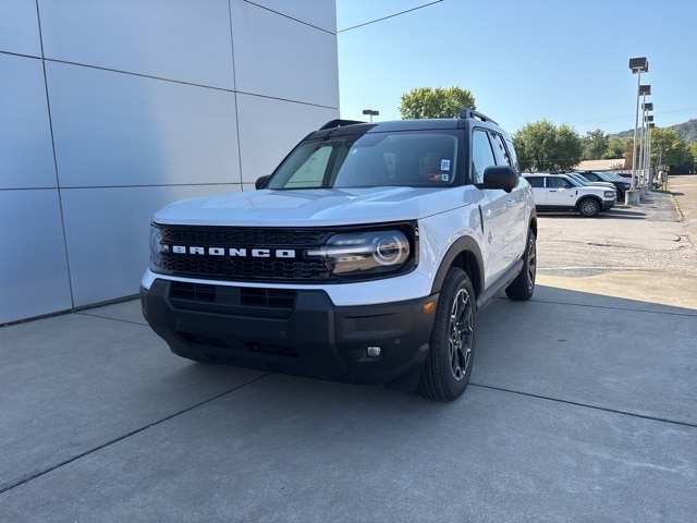 2025 Ford Bronco Sport Outer Banks's photo