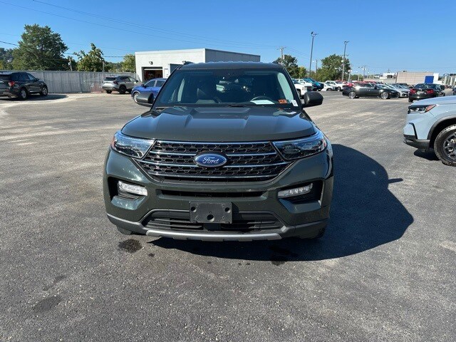 2022 Ford Explorer XLT photo 2