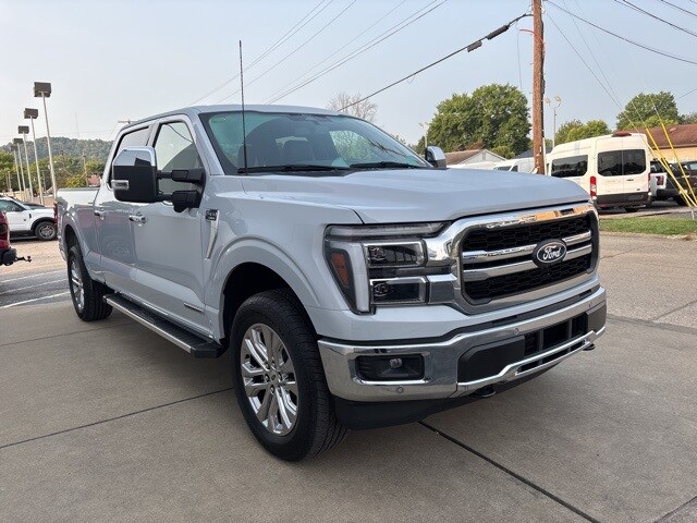 2025 Ford F-150 Lariat photo 4