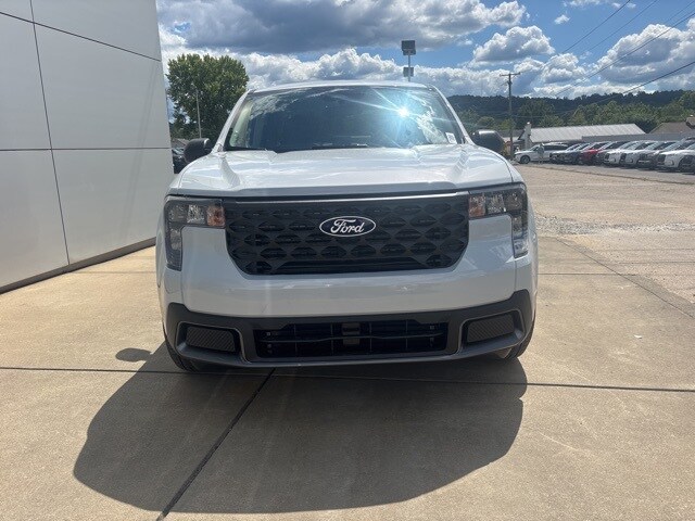 2025 Ford Maverick XLT photo 2