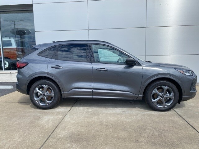 2024 Ford Escape ST-Line photo 3