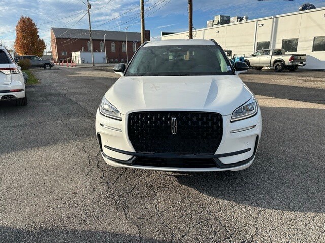 2023 Lincoln Corsair Reserve photo 2