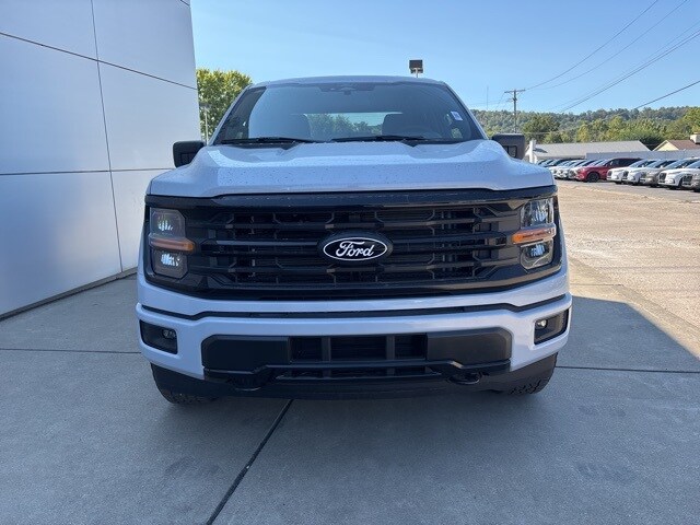 2025 Ford F-150 XLT photo 3