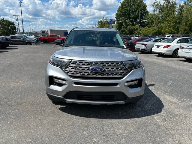 2023 Ford Explorer Limited photo 2