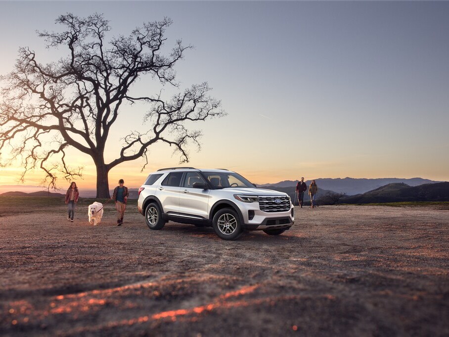  Ford Explorer in the snow