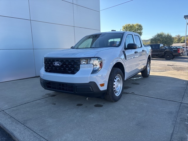 2025 Ford Maverick XL's photo