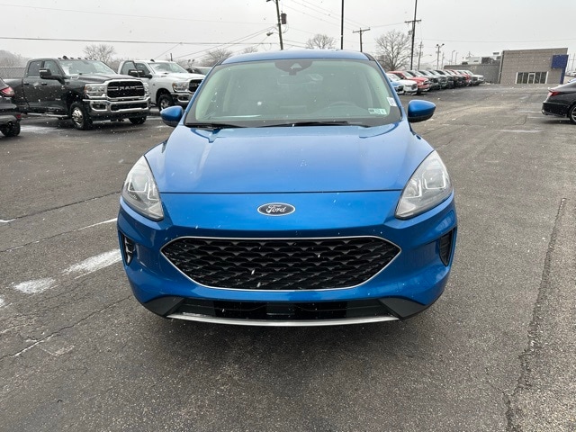 Used 2020 Ford Escape SE with VIN 1FMCU9G69LUB48334 for sale in Saint Albans, WV