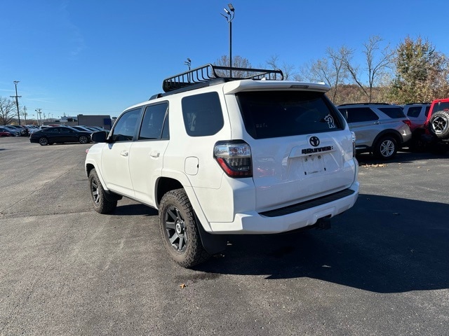 2021 Toyota 4Runner SR5 Premium photo 3