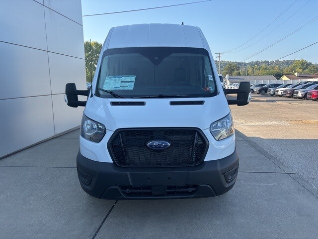 2025 Ford Transit photo 2