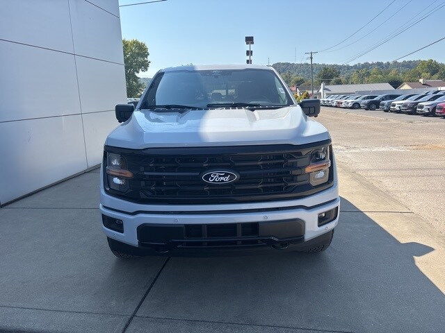 2025 Ford F-150 XLT photo 2