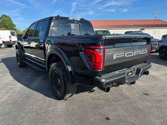 2025 Ford F-150 Raptor photo 3