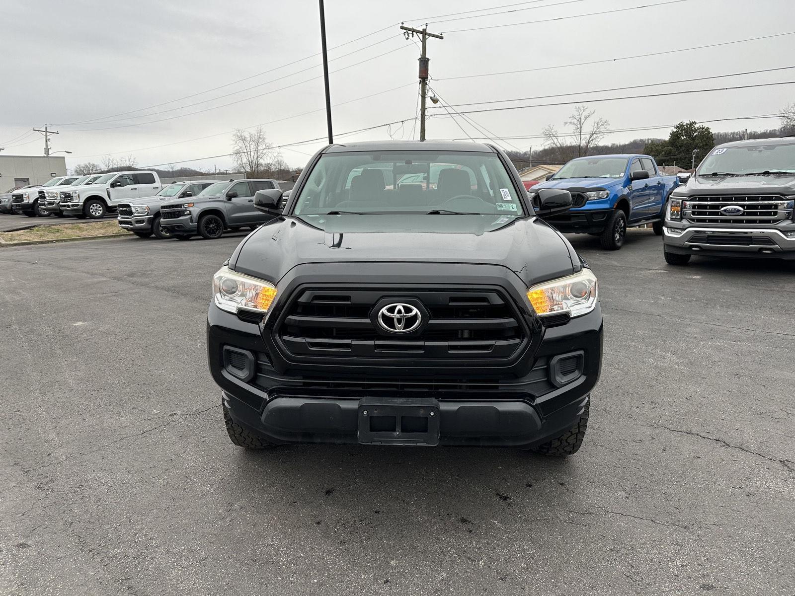Used 2017 Toyota Tacoma SR with VIN 5TFAX5GNXHX089206 for sale in Saint Albans, WV