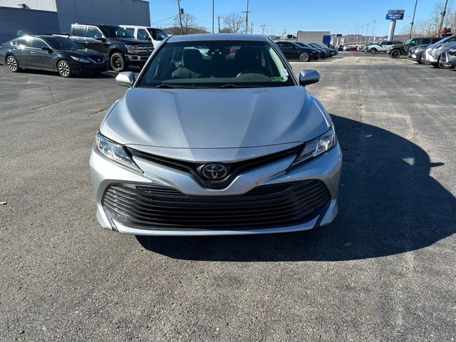 Used 2018 Toyota Camry LE with VIN 4T1B11HK7JU655361 for sale in Saint Albans, WV
