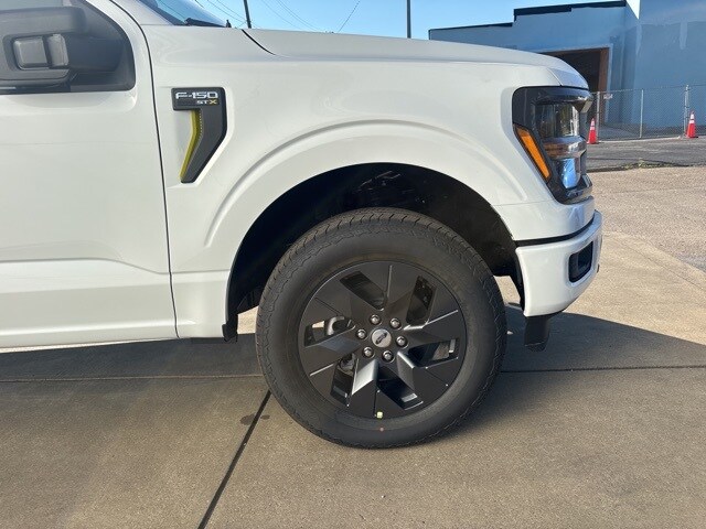 2025 Ford F-150 STX photo 4