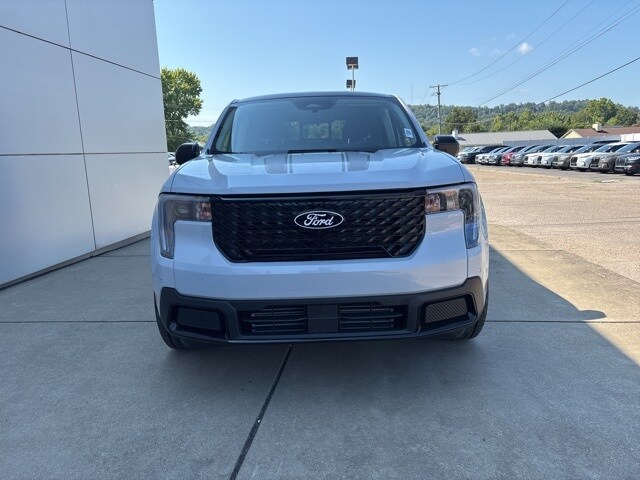 2025 Ford Maverick Lariat photo 2