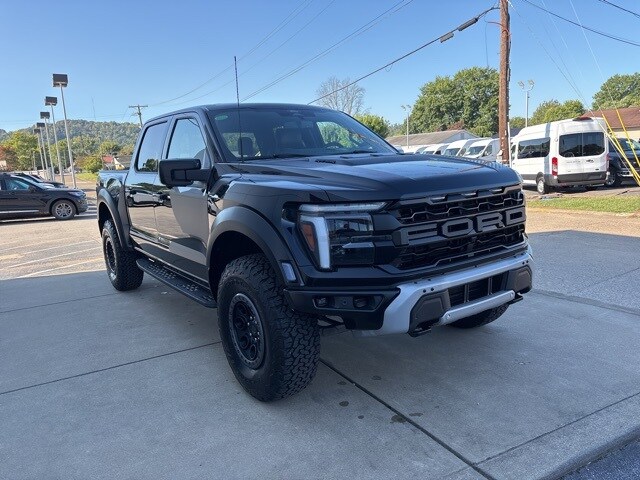 2025 Ford F-150 Raptor photo 4