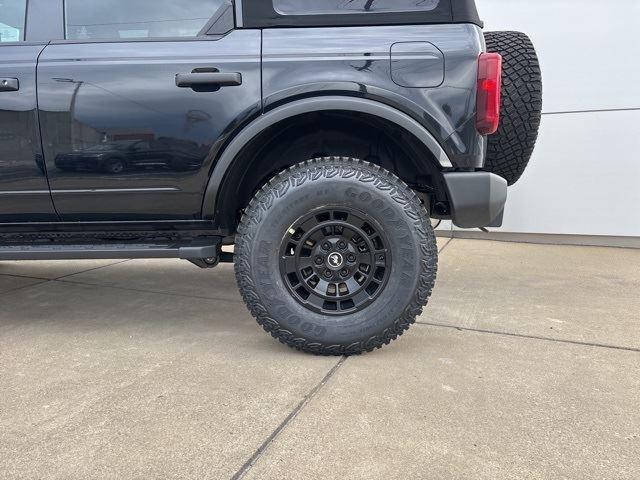 2025 Ford Bronco 4-Door Base - Photo 12