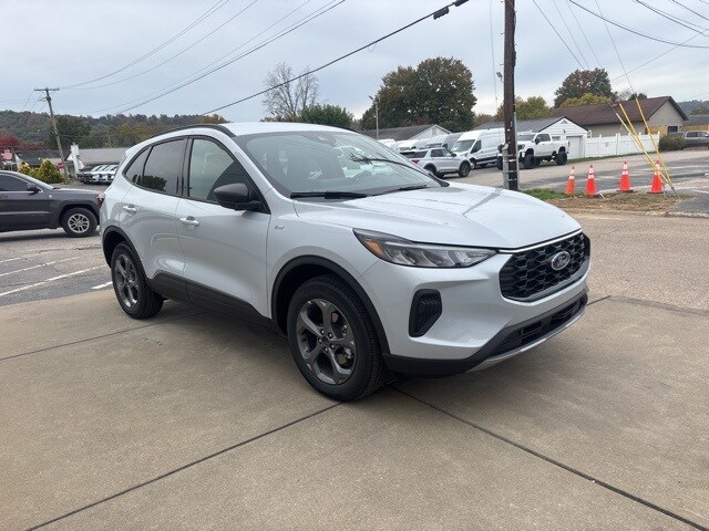 2026 Ford Escape ST-Line photo 3