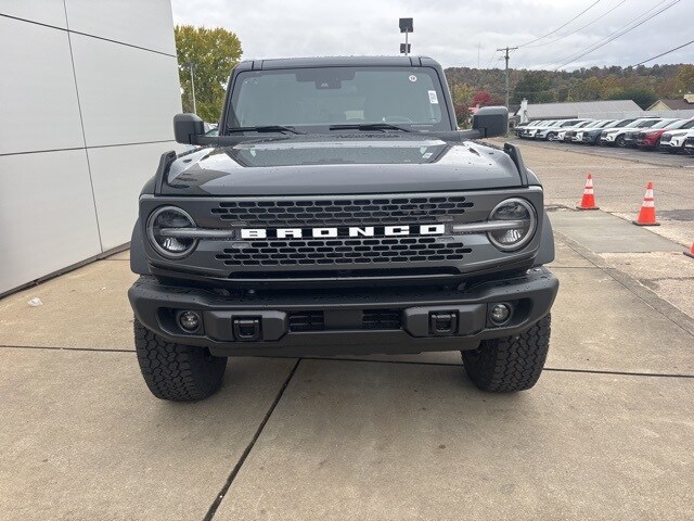 2025 Ford Bronco Badlands photo 2