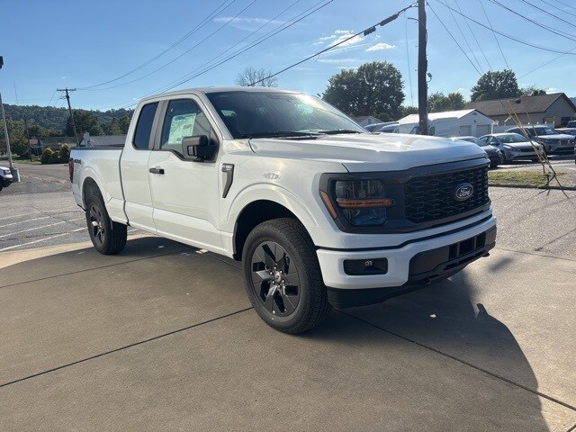 2025 Ford F-150 STX photo 3