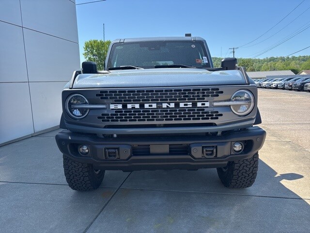 2025 Ford Bronco Badlands photo 2