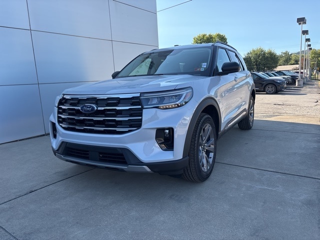2025 Ford Explorer Active's photo