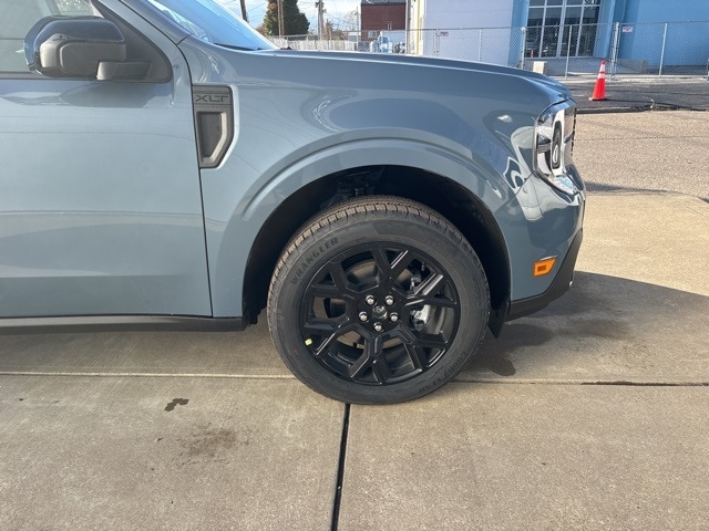 2025 Ford Maverick XLT photo 4