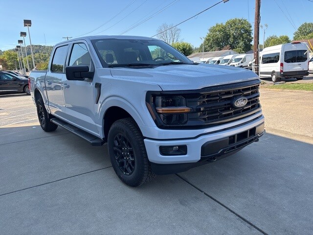 2025 Ford F-150 XLT photo 4