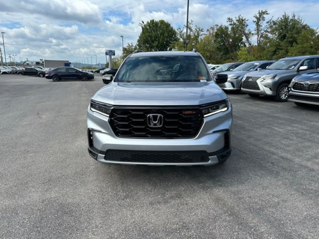 Used 2023 Honda Pilot TrailSport SUV