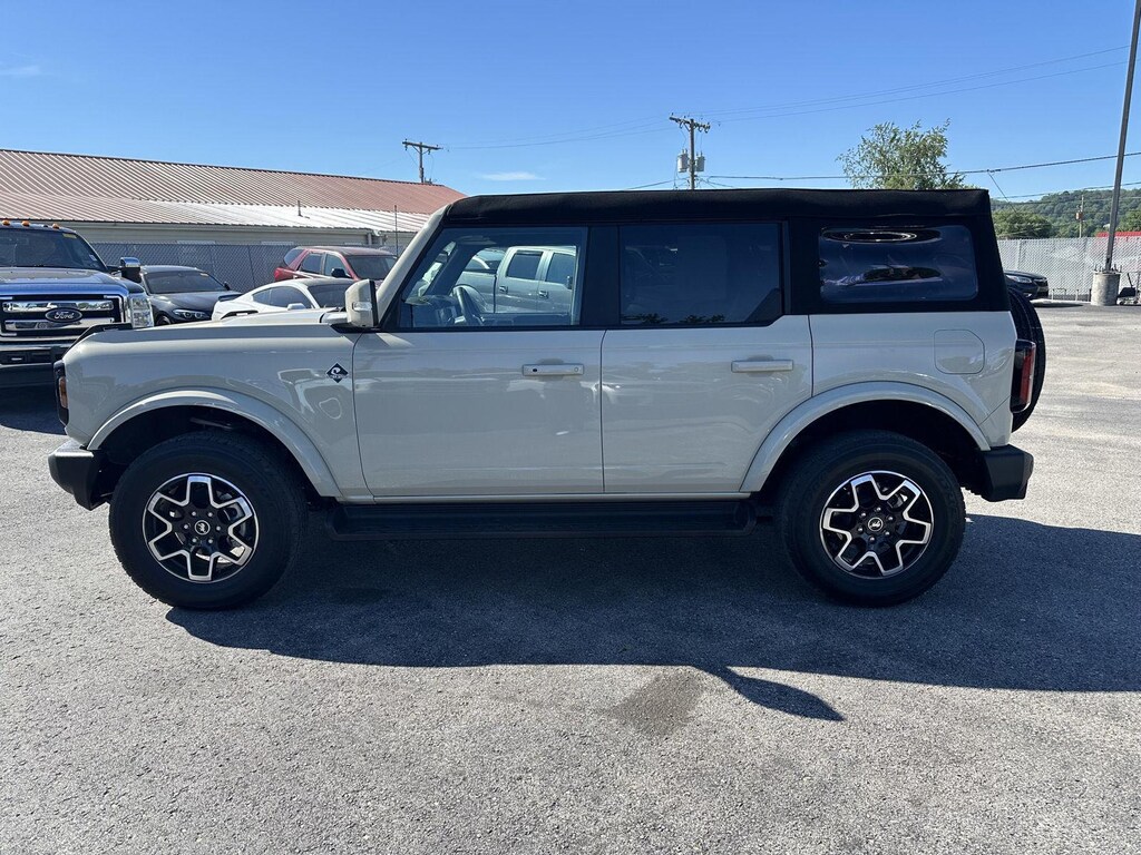 Certified 2025 Ford Bronco Outer Banks SUV