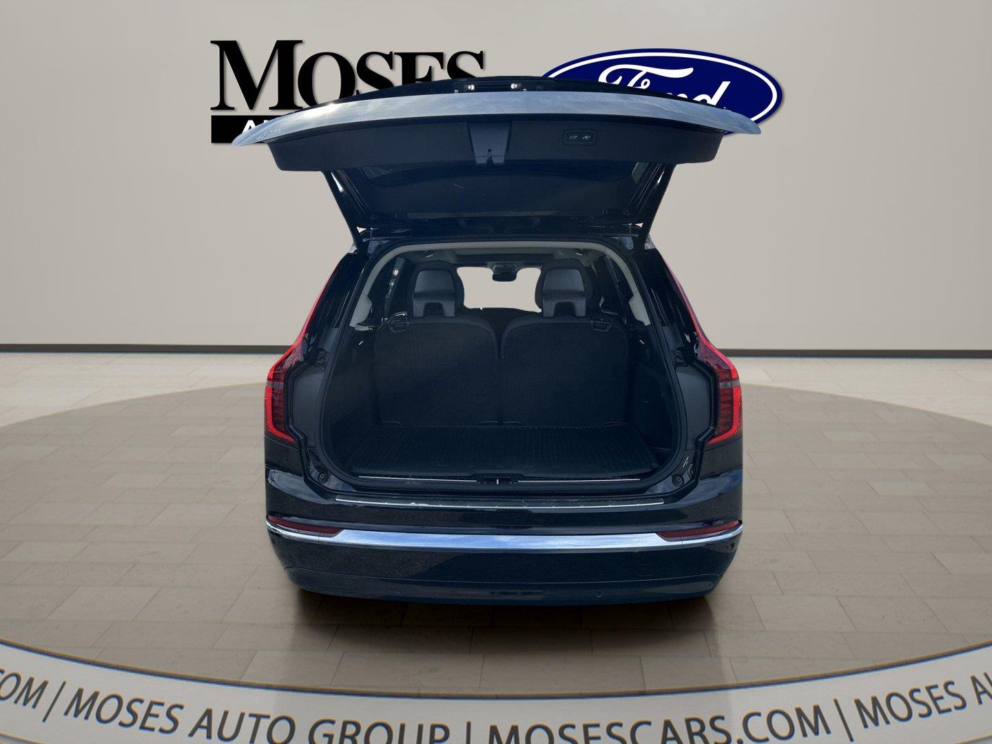 2026 Volvo XC90 Plus - Photo 9